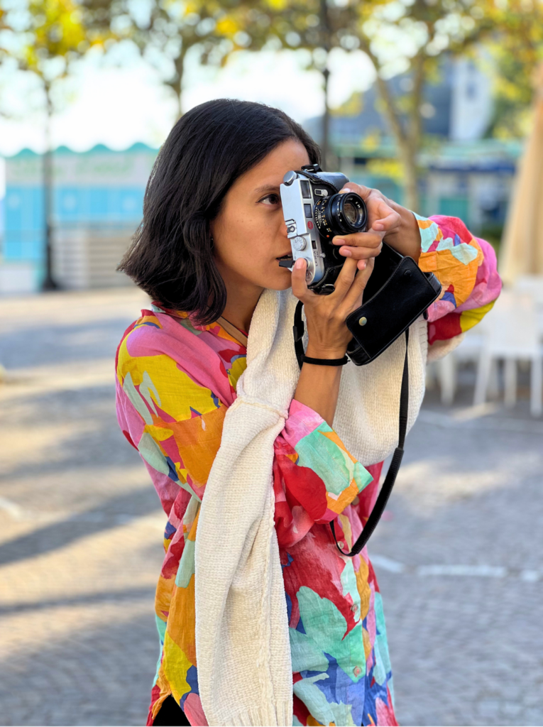 holding camera naples holding camera naples